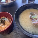 割鮮しんとく - 