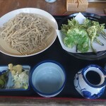 そば処　京ケ崎 - 大もりそばと山菜の天ぷら