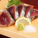 Sumibi Jidori Warayaki Katsuo Seiromushi Miyazaki Hareruya - かつおの藁焼き日南枕崎のかつおを豪快に藁焼きで。かつお本来の味を愉しむためにお塩でどうぞ…。