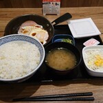吉野家 - ハムエッグ納豆朝食ごはん大盛