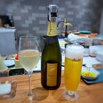 Refugeforestiere 五島 - ビール(880円×2）、スパークリングワイン(880円）