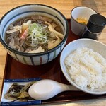 肉そば処 いち福 - 卵かけご飯肉そば普通盛り1000円。