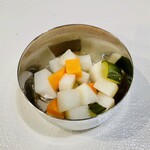 タシモリカレー - ピクルスが付いてるのは知らなかったので嬉しい。冷えてシャキシャキでお口直しにイイ。