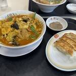 Gyouza No Oushou - 豚辛ラーメンとジャストサイズ餃子