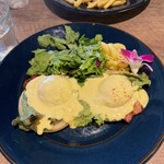 Lanapia Hawaiian cafe & dining - エッグベネディクト