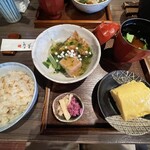 和 is 魯菴 - 豚肉と厚揚げのアオサ系のなんか？、だし巻き玉子、お味噌汁