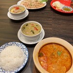 Sukon Ta - トムヤムクンランチ 選べるスープのグリーンカレー