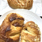 パン・ド・ラサ - 明太フランス、ハムチーズ、ソーセージパン