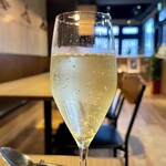 島のイタリアンバル Locavore - ・スパークリングでワイン
            （Aperitivo TimeのDRINKでセレクト）