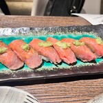 Akegarasu - 錦牛の肉寿司