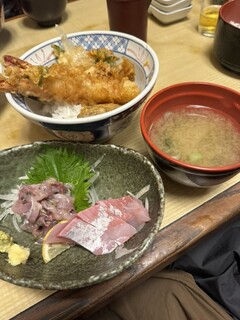 Shokujidokoro Atami Gion - 天丼と刺身小鉢