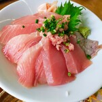 宮本商店 - 新鮮でマグロの旨味が凝縮