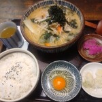 麺処 おおぎ - 提供品一式(味噌うどん・大盛定食セット)