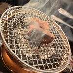 月島焼肉 牛タン処 兎月 - 分厚い牛タン