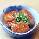 3 pieces of perilla and plum kimchi / Omoiyari wasabi greens itawasa