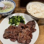 Umami Tasuke - 牛たん定食A 4枚　2200円