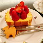 森のらくだ - いちごのロールケーキ