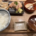 肉汁餃子のダンダダン - 焼き餃子、チャーシューランチ