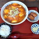 福士豆腐食堂 - Aセット汁あり(1辛)　1050円(+20円)