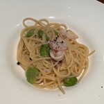 Caffe Classica - ヤリイカと空豆のスパゲッティアーリオオーリオ