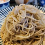 粗挽き細打ち蕎麦。