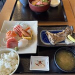 三崎「魚市場食堂」 - 