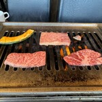 和牛焼肉食べ放題　肉屋の台所 - 