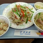 空港食堂 - 豆腐チャンプルー ジューシー 沖縄そば