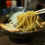Ramen Katsumi - 1番好きな黄色い中太ちぢれ麺