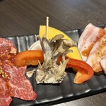 ホルモン焼肉 磊キ - 焼き野菜、舞茸、パプリカ、玉ねぎ、カボチャ❗️