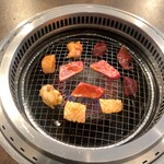 YAKINIKU YUMMY - ホルモン盛