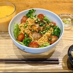 SalaSpa サラダパスタ専門店 - 鹿児島県産"赤鶏さつま"と青唐辛子のサラスパ