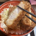 柏屋食堂 - ぶ厚い。3cmぐらいか？