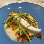 Clos Des Gourmets - 本日の鮮魚ヒラスズキと桜エビ　筍とアスペルジュソヴァージュ