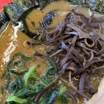 豚骨醤油ラーメン 王道家 - 