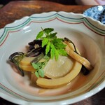 Idumi - 筍と蕨の煮物