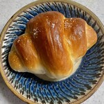 Truffle BAKERY - 白トリュフの塩パン 248円