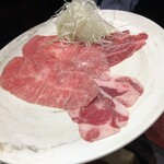 士士 - しゃぶしゃぶ用。