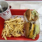 IN-N-OUT BURGER - 料理写真: