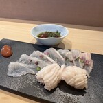 Okimuraya - 穴子のお造り  梅肉とポン酢で   (春限定で頂けます)