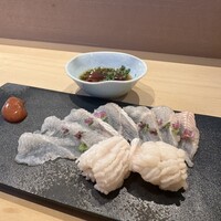 おきむら家 - 穴子のお造り  梅肉とポン酢で   (春限定で頂けます)