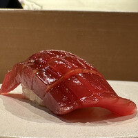 おきむら家 - 本鮪の赤身   千葉県勝沼産の本鮪を乾燥熟成させたものです。