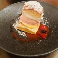 BISTRO DOUBLE -  BISTRO DOUBLE -