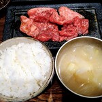 Yakiniku Ushikane - 