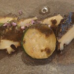 波華楼 - 鮑　バター焼き　肝ソース〜❤たっぷりの鮑に感激❗ズッキーニとも合うなぁ〜❗ウマウマ〜ლ(´ڡ`ლ)