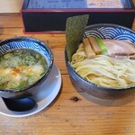 極麺 青二犀 - ビューです