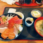 市場食堂 よし - 