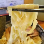 極麺 青二犀 - ピロピロ