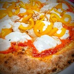 Pizzeria 足跡 - 料理写真:自家製ツナとパプリカのトマトクリーム