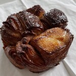 Batting Bakery - シナモンパン